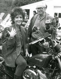 Elizabeth Taylor, Malcolm Forbes 1987  NJ cliff.jpg